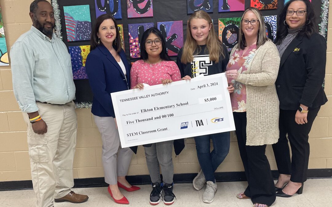 TVA and PES presents Elkton School with STEM Grant